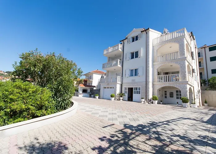 Villa Snjezana