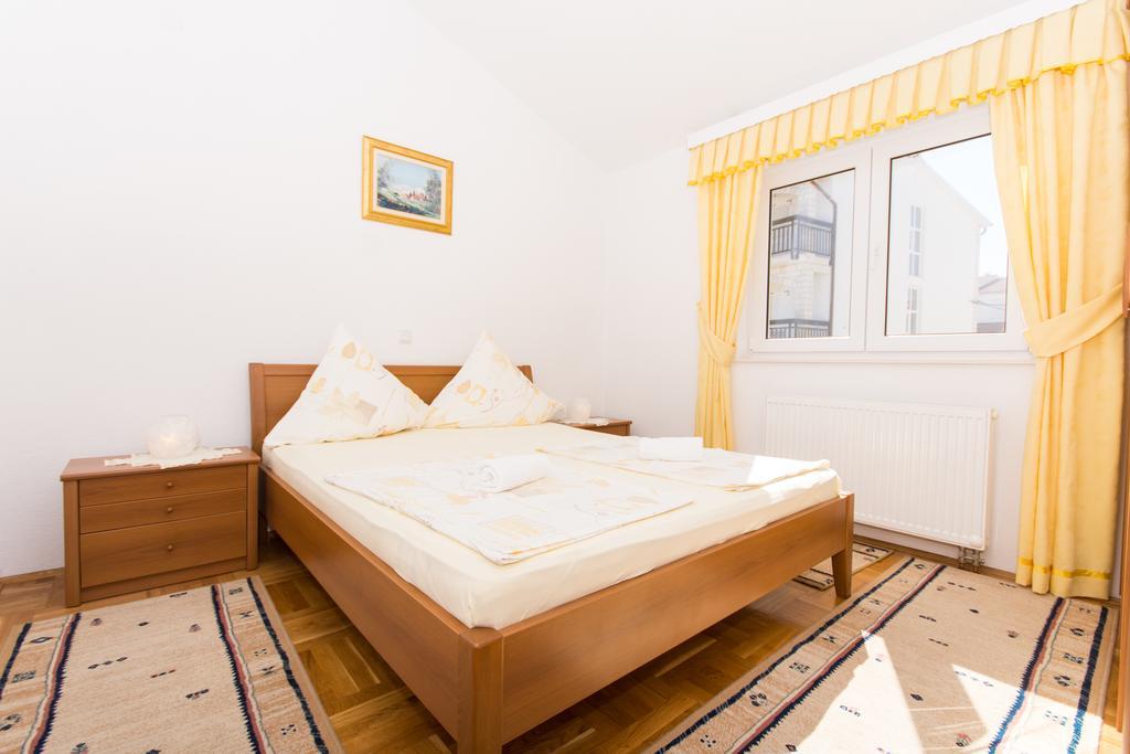 Snjezana Trogir